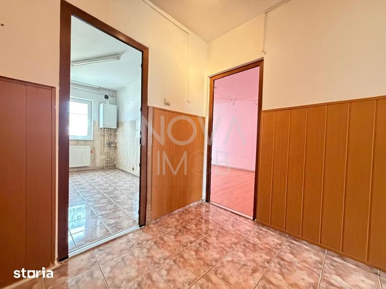 Apartament cu 3 camere decomandat în Central