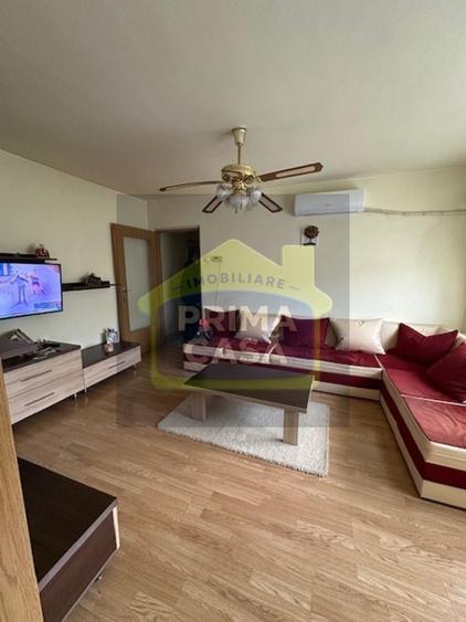 Apartament cu 2 camere nedecomandat, mobilat în Central