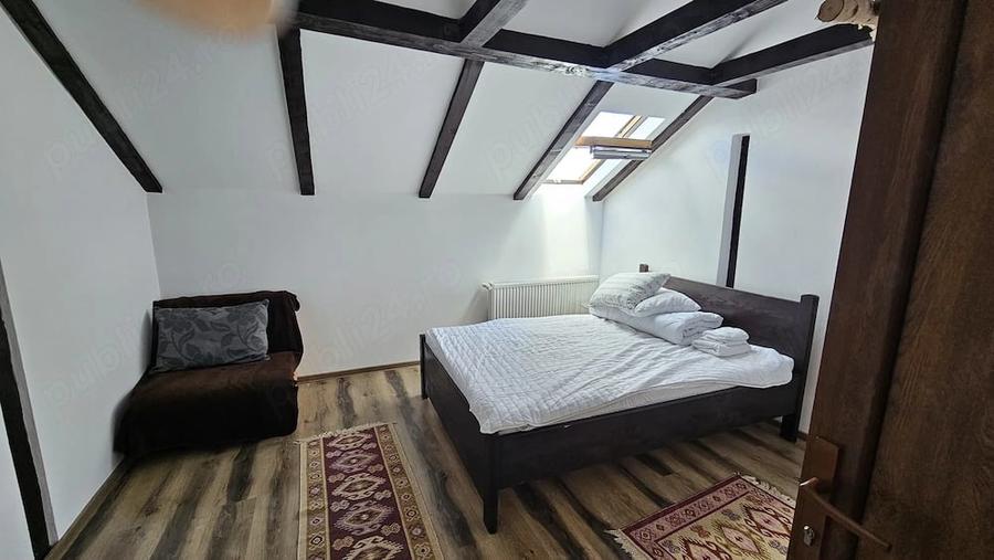Casă cu 5 camere cu Teren 420 Mp în Paltin