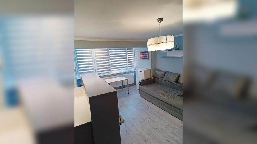Apartament cu 2 camere semidecomandat, mobilat în Decebal