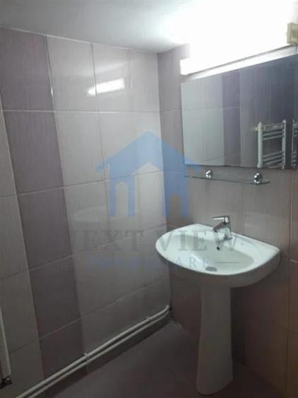 Garsonieră decomandată în Gruia