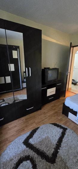 Apartament cu 2 camere decomandat în Basarabia