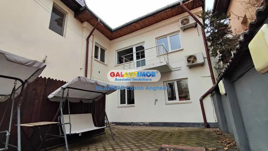 Casă cu 6 camere cu Teren 165 Mp în Decebal