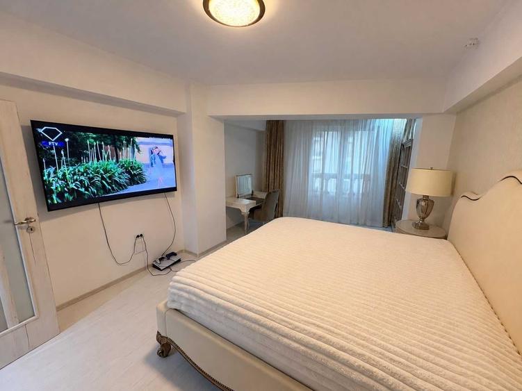 Apartament cu 4 camere decomandat în Herăstrău