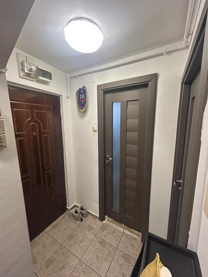 Apartament cu 2 camere decomandat în Berceni