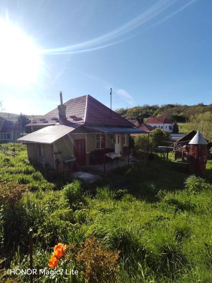 Casă cu 3 camere în Chesău