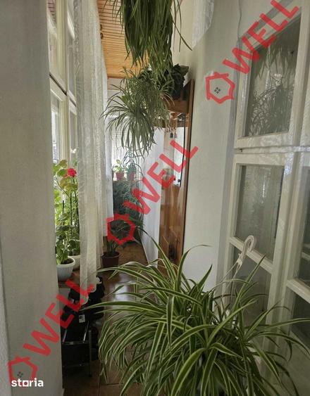 Casă cu 6 camere cu Teren 421 Mp în Central