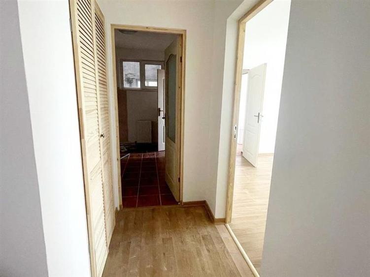 Apartament cu 3 camere circular în Astra