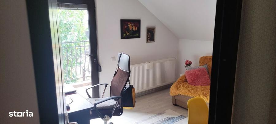 Casă cu 4 camere cu Teren 250 Mp în Valu lui Traian