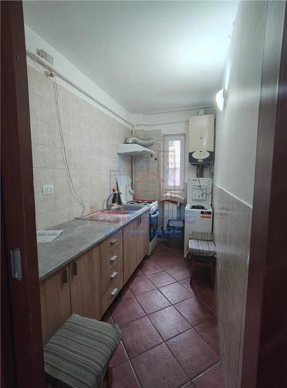 Apartament cu 2 camere decomandat în Filiași