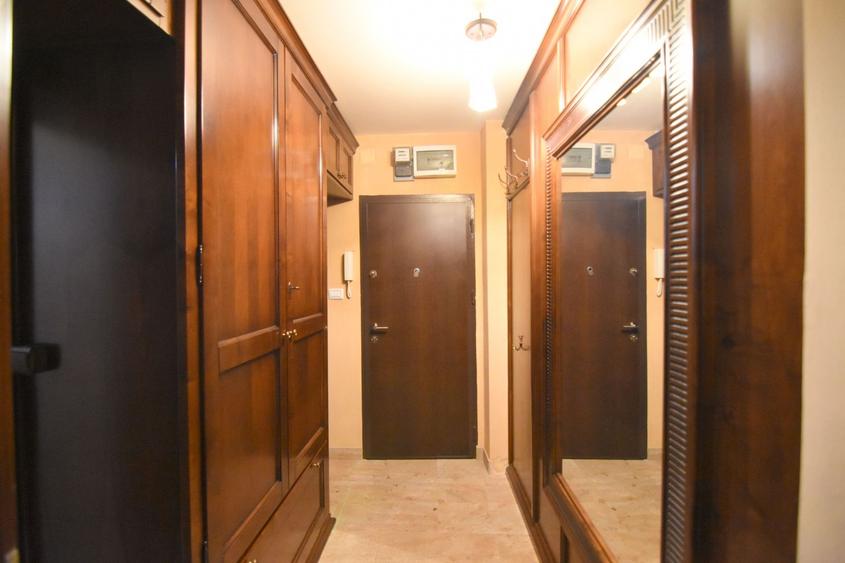 Garsonieră decomandată, mobilată în Central