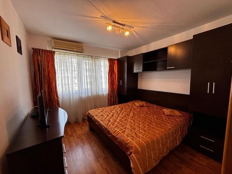 Apartament cu 3 camere în Drumul Taberei