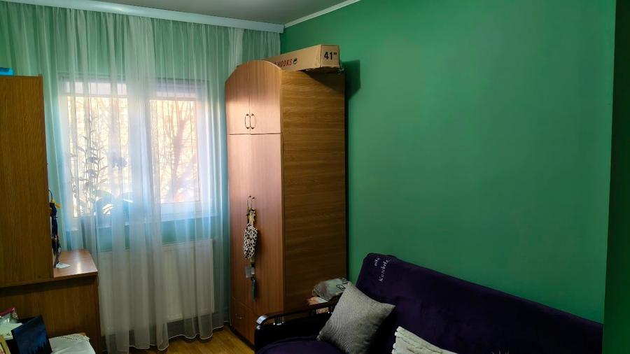 Apartament cu 3 camere decomandat, mobilat în Gară