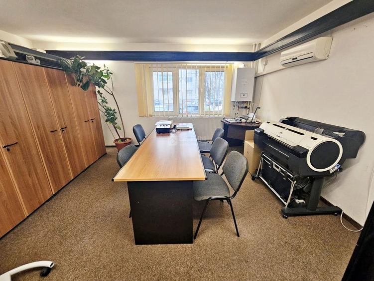 Apartament cu 4 camere decomandat în Păcurari