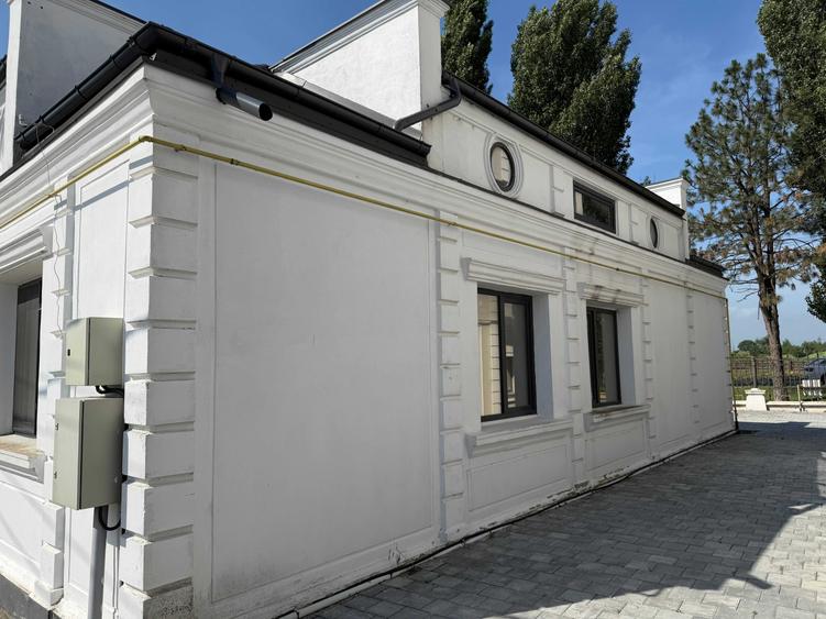 Spațiu comercial, de 156 mp, în Exterior Vest