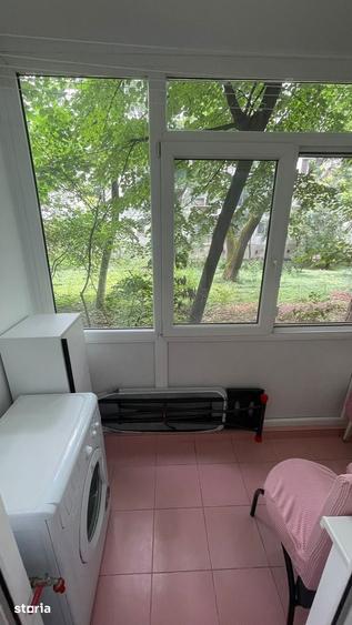 Apartament cu 3 camere decomandat în Drumul Taberei
