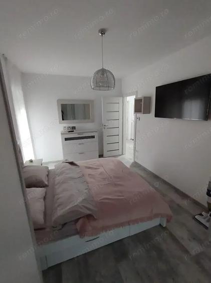 Apartament cu 3 camere decomandat în Pantelimon