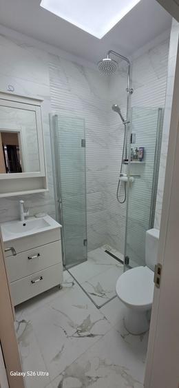 Apartament cu 3 camere decomandat în Titan