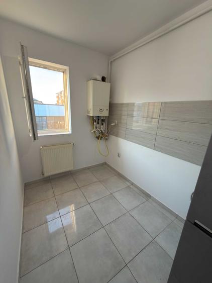 Apartament cu 2 camere semidecomandat în Roșu