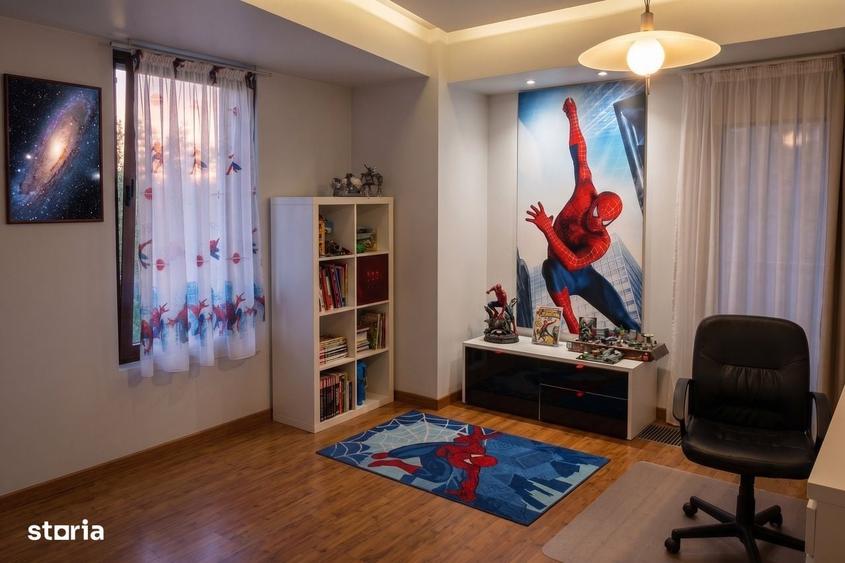 Apartament cu 4 camere în Central