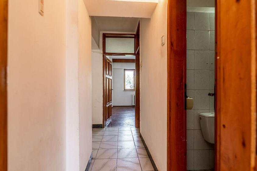 Apartament cu 4 camere decomandat în Aurel Vlaicu