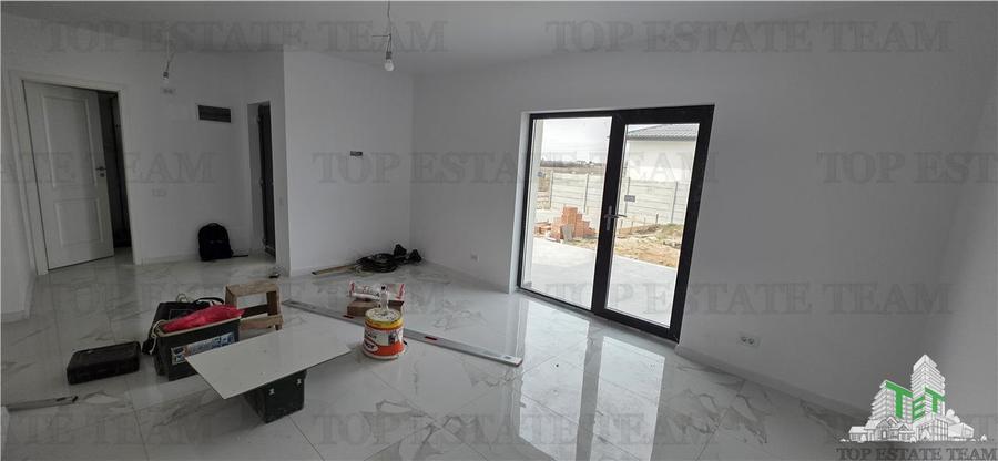 Casă cu 4 camere cu Teren 402 Mp în Clinceni