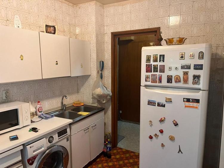 Apartament cu 3 camere decomandat în Tineretului