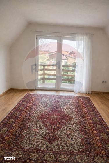 Casă cu 5 camere cu Teren 359 Mp în Central
