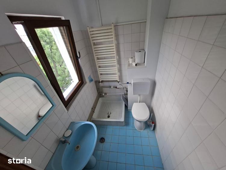 Radu Beller | 2 camere de renovat | Centrala | 70mp | Pivnita | - 11