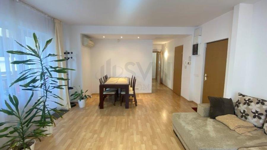 Apartament cu 3 camere decomandat, mobilat în Primăverii