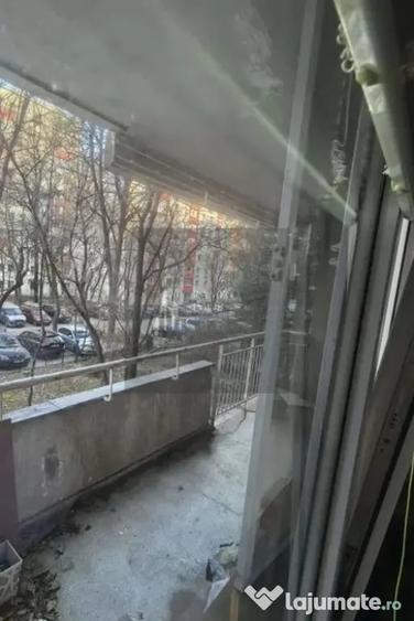 Apartament cu 2 camere semidecomandat în Alexandru Obregia