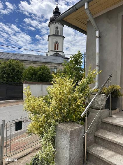 Casă cu 3 camere cu Teren 380 Mp în Central