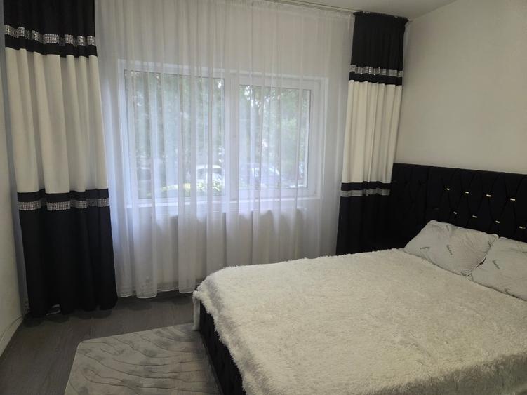 Apartament cu 3 camere în Mircea cel Bătrân