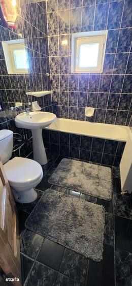 Apartament cu 3 camere decomandat în Obcini