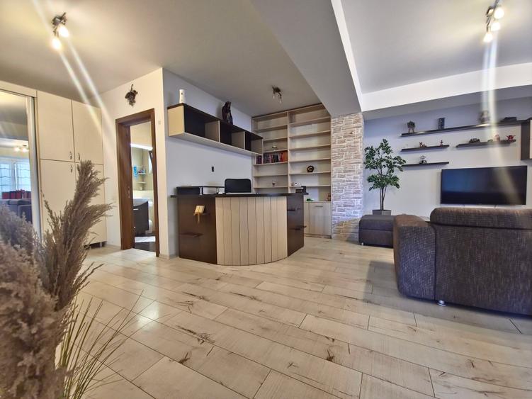 Apartament cu 3 camere decomandat, mobilat în Energia