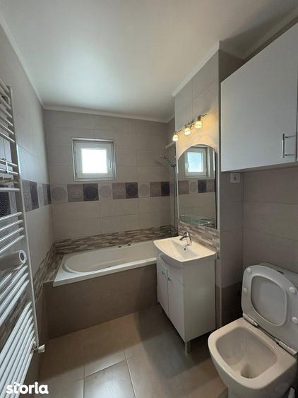 Apartament cu 3 camere decomandat în Mazepa 2