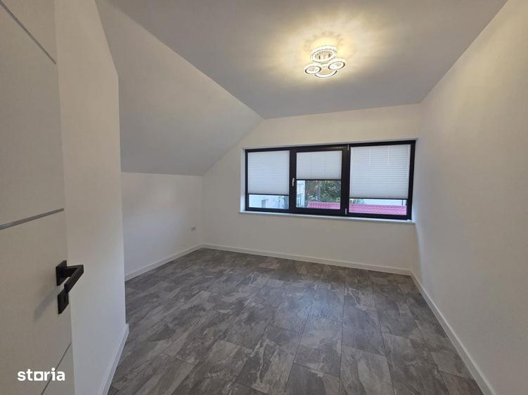 Casă cu 4 camere în Central