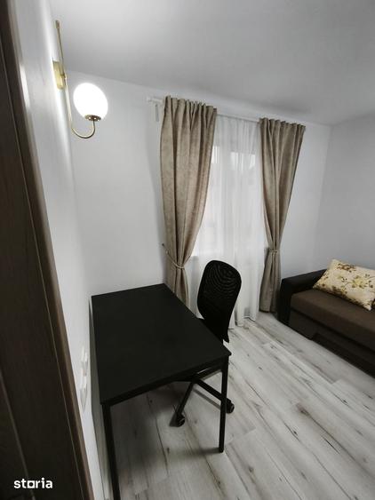 Casă cu 4 camere cu Teren 50 Mp în Central