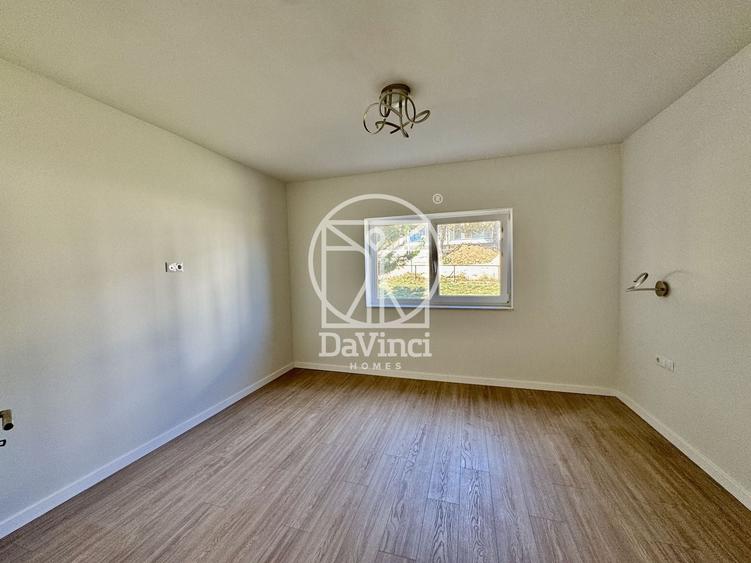 Apartament cu 3 camere decomandat în Exterior Vest
