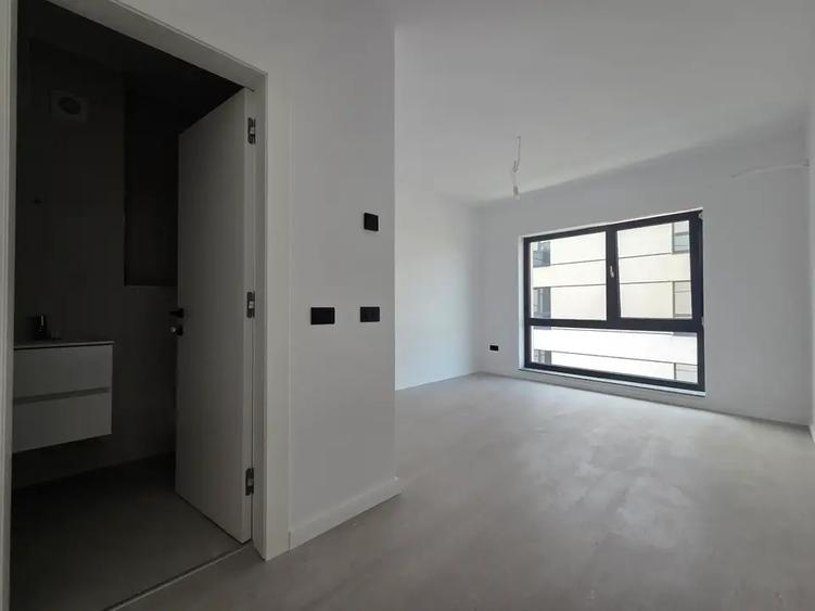 Apartament cu 4 camere decomandat în Theodor Pallady