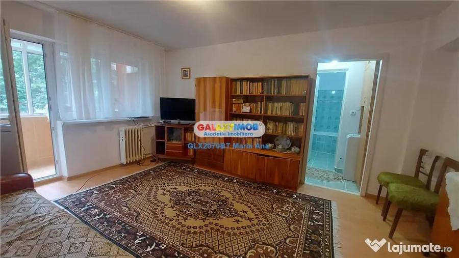 Apartament cu 3 camere semidecomandat în Central