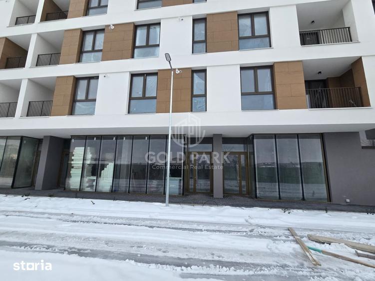 Spațiu comercial, de 75 mp, în Florești