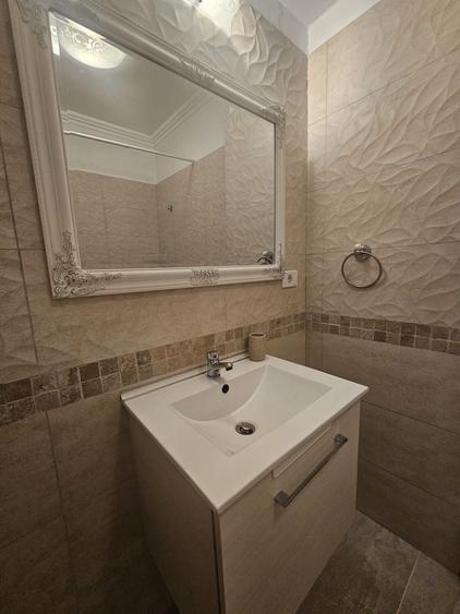 Apartament cu 2 camere semidecomandat în Apărătorii Patriei