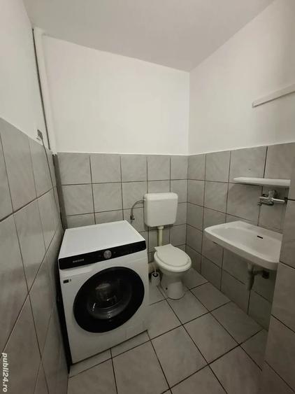 Apartament cu 3 camere decomandat în Alfa