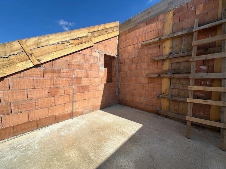 Casă cu 4 camere cu Teren 351 Mp în Hărman