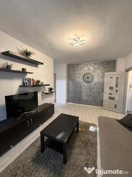 Apartament cu 2 camere semidecomandat în Democrației