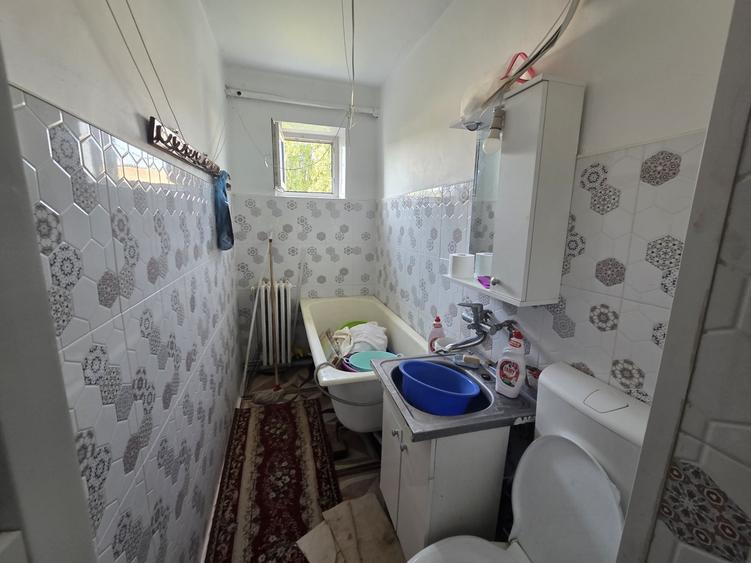 Apartament cu 2 camere nedecomandat în Mircea cel Bătrân
