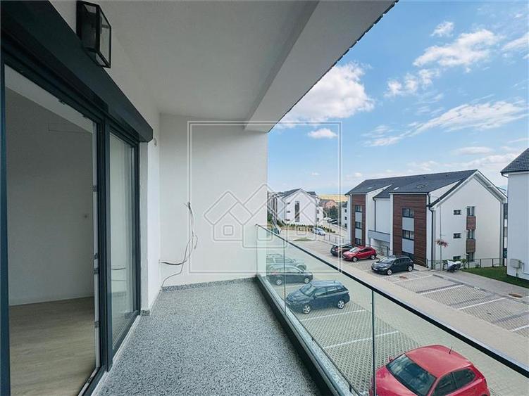 Apartament cu 2 camere decomandat în Exterior Vest