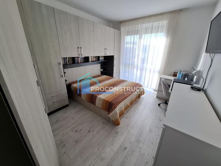 Apartament cu 3 camere decomandat, mobilat în Dumbrăvița