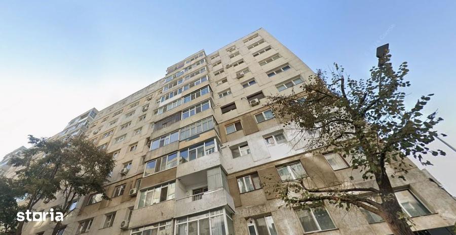 Apartament cu 3 camere decomandat în Păcii